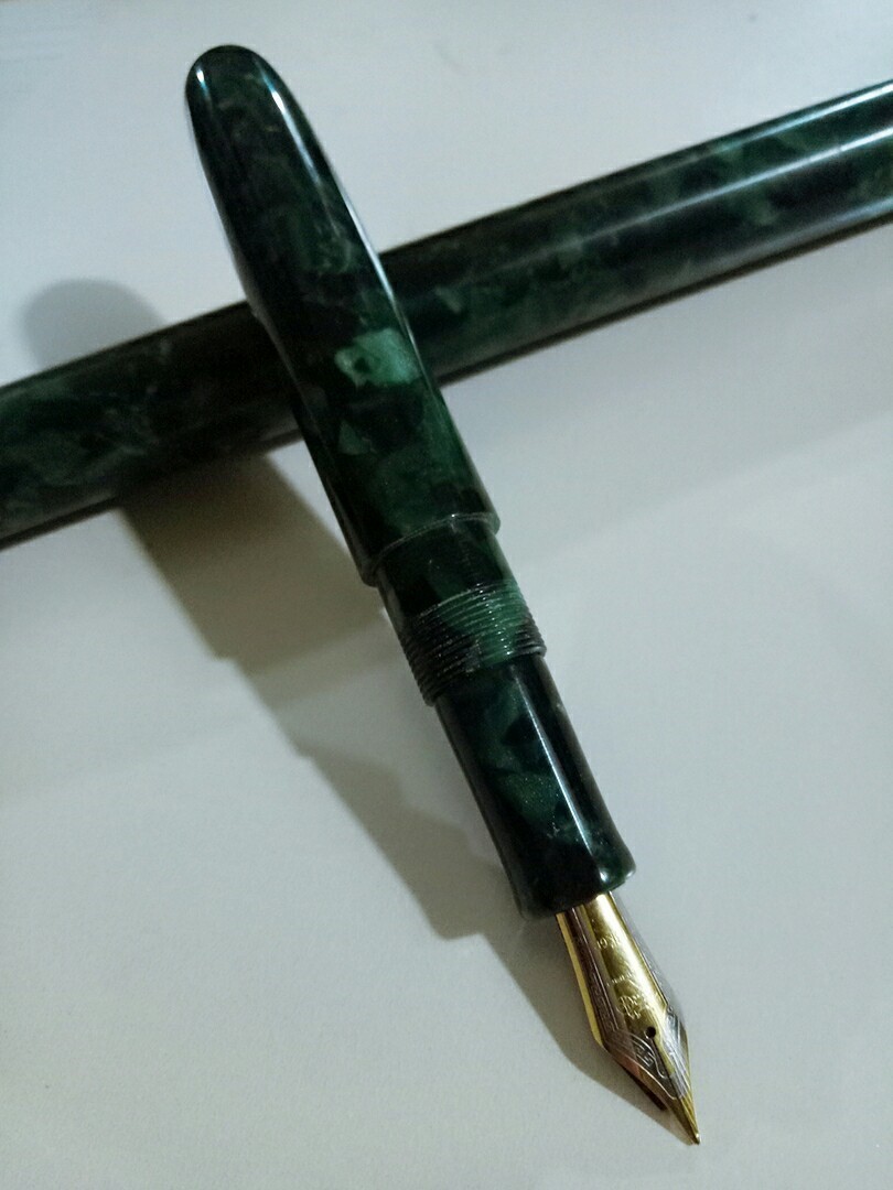 [木製手作り]先進的な緑のアクリル仕上げペン、木製のペン、木製のボールペン、ギフト、ギフト、ペン、ボールペン、筆記具