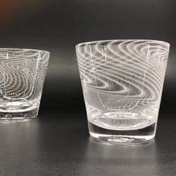 【ロックグラス】 木目模様 1点  吹きガラス 透明グラス 2枚目の画像