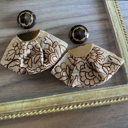 印度刺繡絲帶米色棕色日本複古鈕扣 2way 手術不銹鋼耳環/耳環 第4張的照片