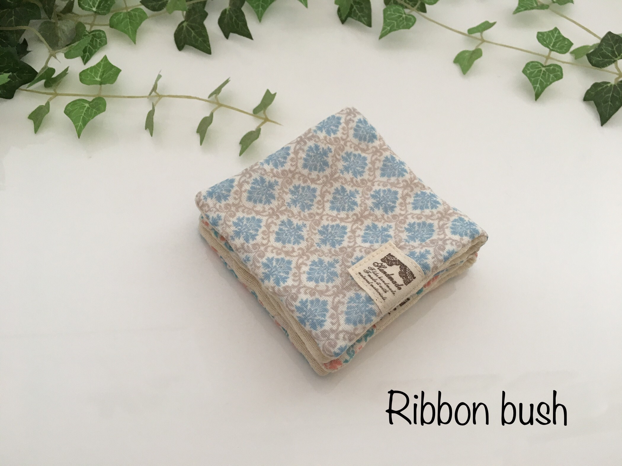 fuwara 星座 森 刺繍 ガーゼ ハンカチ ほろ苦く