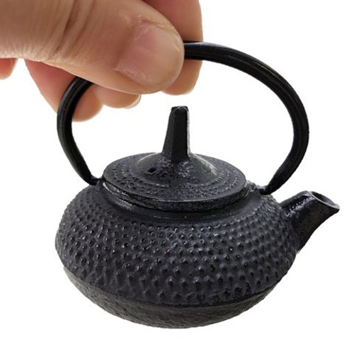 ミニ鉄瓶 水滴・水差し（黒） 花差しとしても 一輪挿し・花瓶・花器