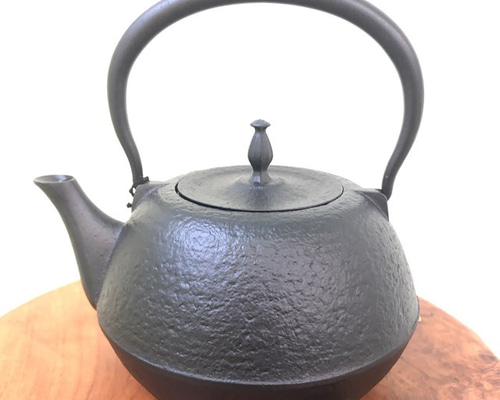 鉄分補給に昔ながらの鉄瓶「末広型肌」南部鉄器製やかん その他調理