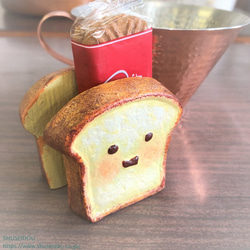 小物押さえに　和やかな鉄製食卓ウェイト　パンくん 1枚目の画像