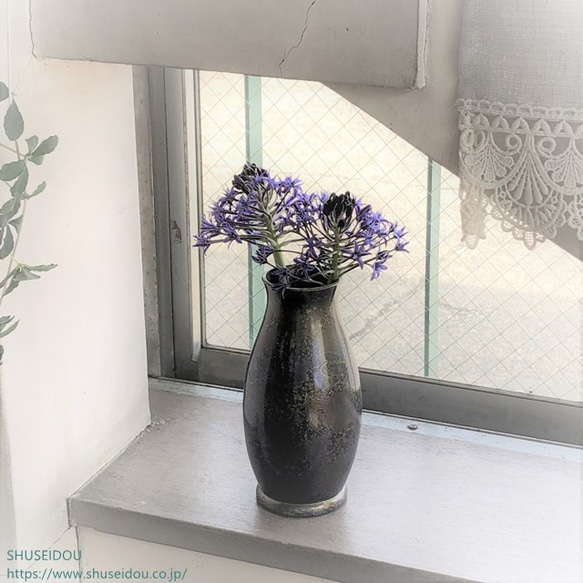 日本製　ふだん使いに丁度良い 金属花瓶 秀(対）　町工場で製作　持ち易い形です 3枚目の画像
