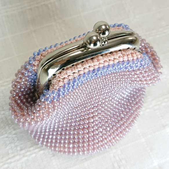 ビーズ編みがま口 ピンクで紫と青 送料無料 2枚目の画像