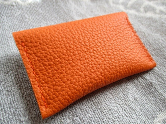 【新作】手縫いトリヨンのシンプルなカードケース　少し小さめ 4枚目の画像