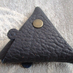 【1個お試し価格】ちょっと突き出たトリヨンの三角コインケース　少し小さめ 3枚目の画像