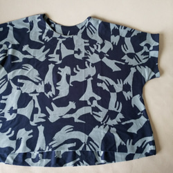 ＃stayhome 家に居ても少しおしゃれでリラックス出来るTシャツ作りました。気持ちのいい綿１００％　動物の影の迷彩柄 1枚目の画像