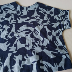 ＃stayhome 家に居ても少しおしゃれでリラックス出来るTシャツ作りました。気持ちのいい綿１００％　動物の影の迷彩柄 2枚目の画像