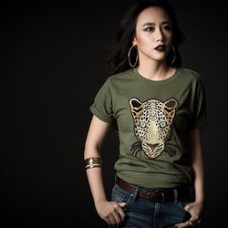 Leopard Embroidered Fashion Top 花豹刺繡中性上衣 第2張的照片