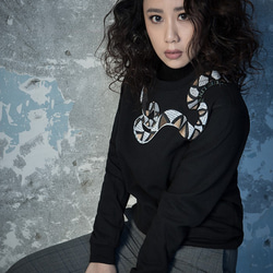 百步蛇刺繡上衣 Deinagkistrodon Viper Embroidered Top(Black) 第3張的照片