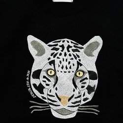 雲豹刺繡上衣 Cloud Leopard Embroidered Top(Black) 第3張的照片