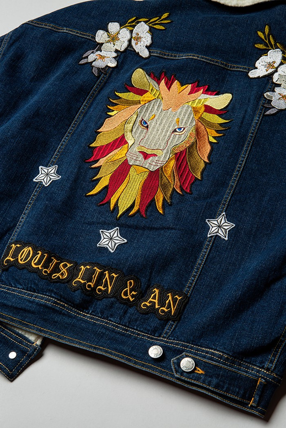 獅子梨花刺繡牛仔外套 Lion Embroidered Denim Jacket 第7張的照片