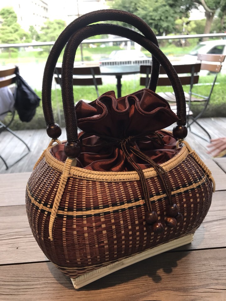 タイ王室御用達竹細工かごバック 丸型エンジ(7911b) タイ王室御用達 竹細工かごバック 丸型 エンジ(7911b) かご