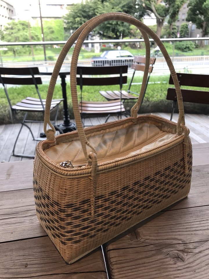 お値下げ　タイ王室御用達　籠バック　茶籠美品
