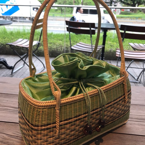 amasuy様タイ美品 ‪☆ 王室御用達‪☆竹細工かごバッグ 角形 巾着 浴衣 タイ王室御用達 竹細工かごバック 角型 巾着 緑(7933b) かご