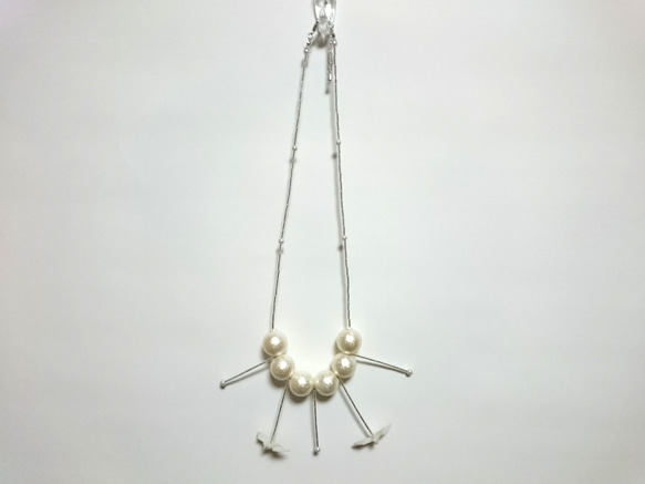 Flying Necklace 《white bat》 1枚目の画像