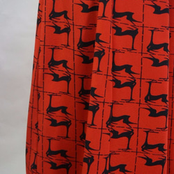 赤プリント柄12枚接ぎスカート着物地使用　Ｌサイズ 2枚目の画像