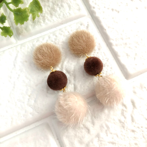 ふわもこ秋冬イヤリング/ピアス イヤリング・ノンホールピアス 