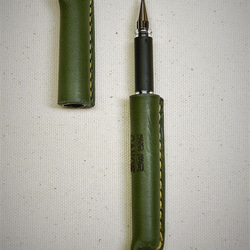 革ペン　1㎜水性ボールペン　緑色の牛革 2枚目の画像
