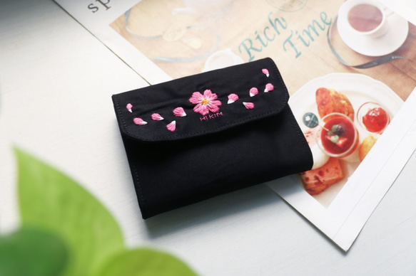 【桜が飛ぶ】財布・小銭入れ蛇腹財布小袋ショートクリップ手刺繡 5枚目の画像