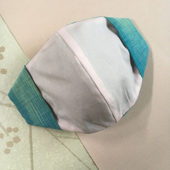 【1点もの】マスクカバー リバーシブル　インドコットン　水色ｘ白絣織 4枚目の画像