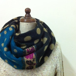 インド生まれのレトロ柄スヌード　ネイビー 1枚目の画像