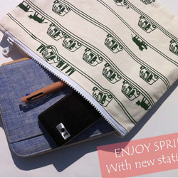 クラッチにもなるポーチ　インドなオートリクシャ柄 グリーン 1枚目の画像