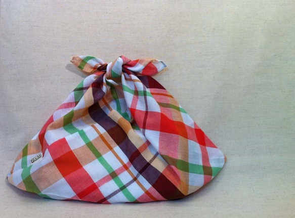 [送料無料]インドコットンのあづまぶくろ レッドーチェック 1枚目の画像