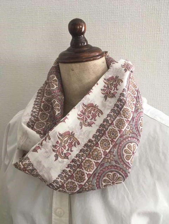 インドコットンのスヌードブローチ付き　ブロックプリント[送料無料]　 2枚目の画像