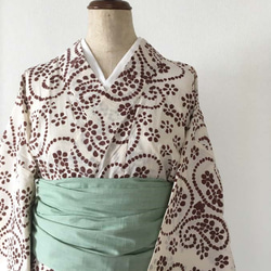 楽々二部式浴衣  白地ｘ茶色ペーズリー柄 2枚目の画像