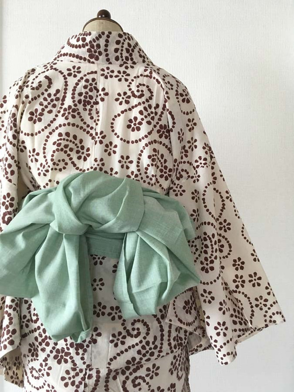 楽々二部式浴衣  白地ｘ茶色ペーズリー柄 4枚目の画像