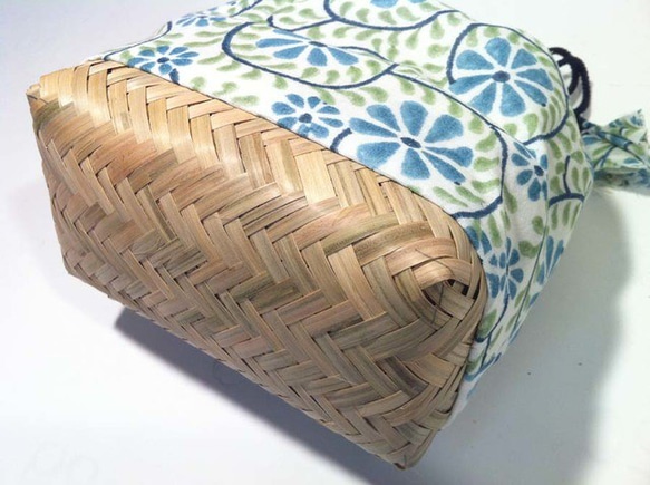 かご巾着 インドブロックプリント ブルーの花 6枚目の画像