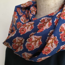 [送料無料]インド綿のストール/青ｘピンク花　春夏の装いに 4枚目の画像
