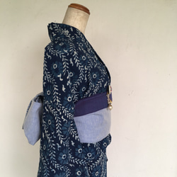 インド綿の浴衣 　藍に花柄　 3枚目の画像