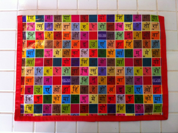 【再販】ファイルケース(A4)　ヒンディ語が学べちゃう柄 3枚目の画像