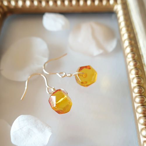◇14kgf ピアス～バルティックアンバー【琥珀】タンブルカット ピアス
