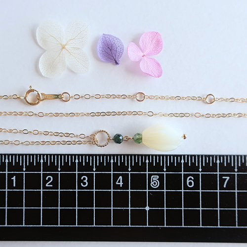 ◇14kgfネックレス~白い花/蕾・マザーオブパール(白蝶貝 ◇14kgfネックレス~白い花/蕾・マザーオブパール(白蝶貝