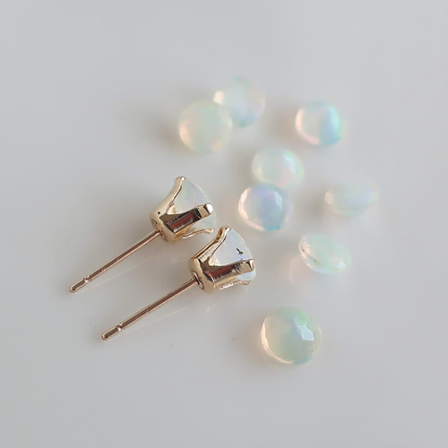 【0805】ピアス プレシャスオパール※超高品質 5mmプレシャスオパール◇14kgfピアス～宝石質AAA,4爪【10月