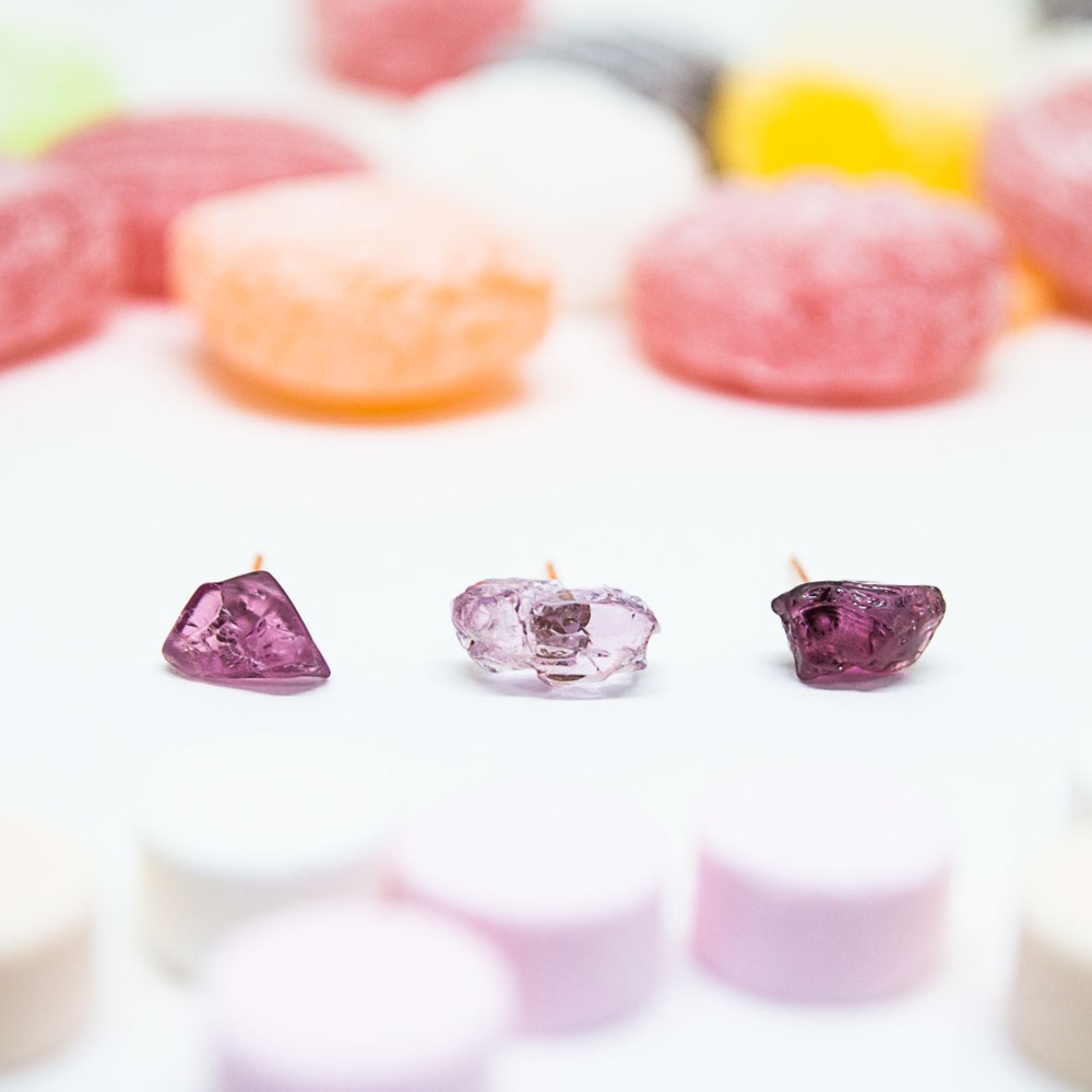 K10 ビルマ産非加熱スピネルの原石ピアス *Candy Purple*