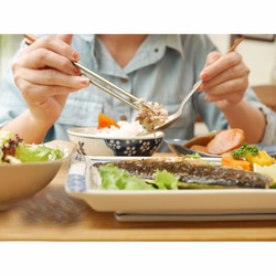 KROLL純鈦家用餐具組-筷子+湯匙 (胡桃木) 第4張的照片