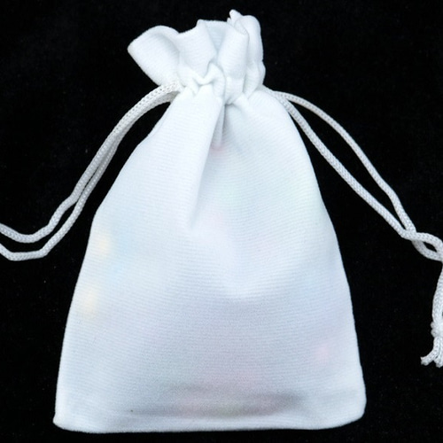 あわ貴石ギャラリーの美しい阿波軟玉翡翠（ネフライト）原石！ 天然石