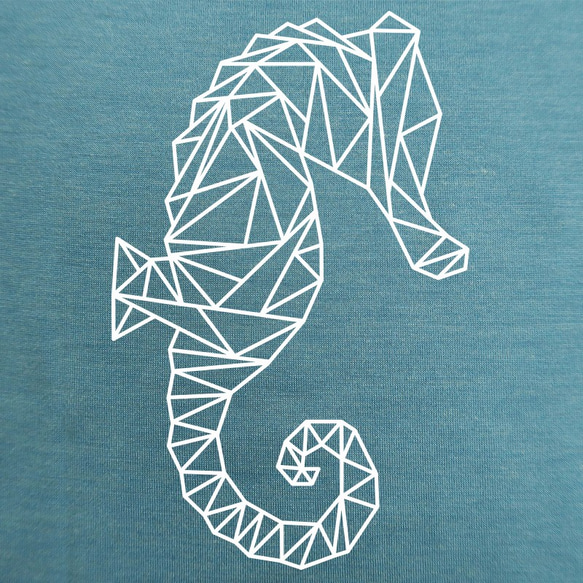 é Grato 天絲咖啡紗纖維 吸濕排汗短袖T恤 (海洋世界-海馬) 共兩色 第2張的照片