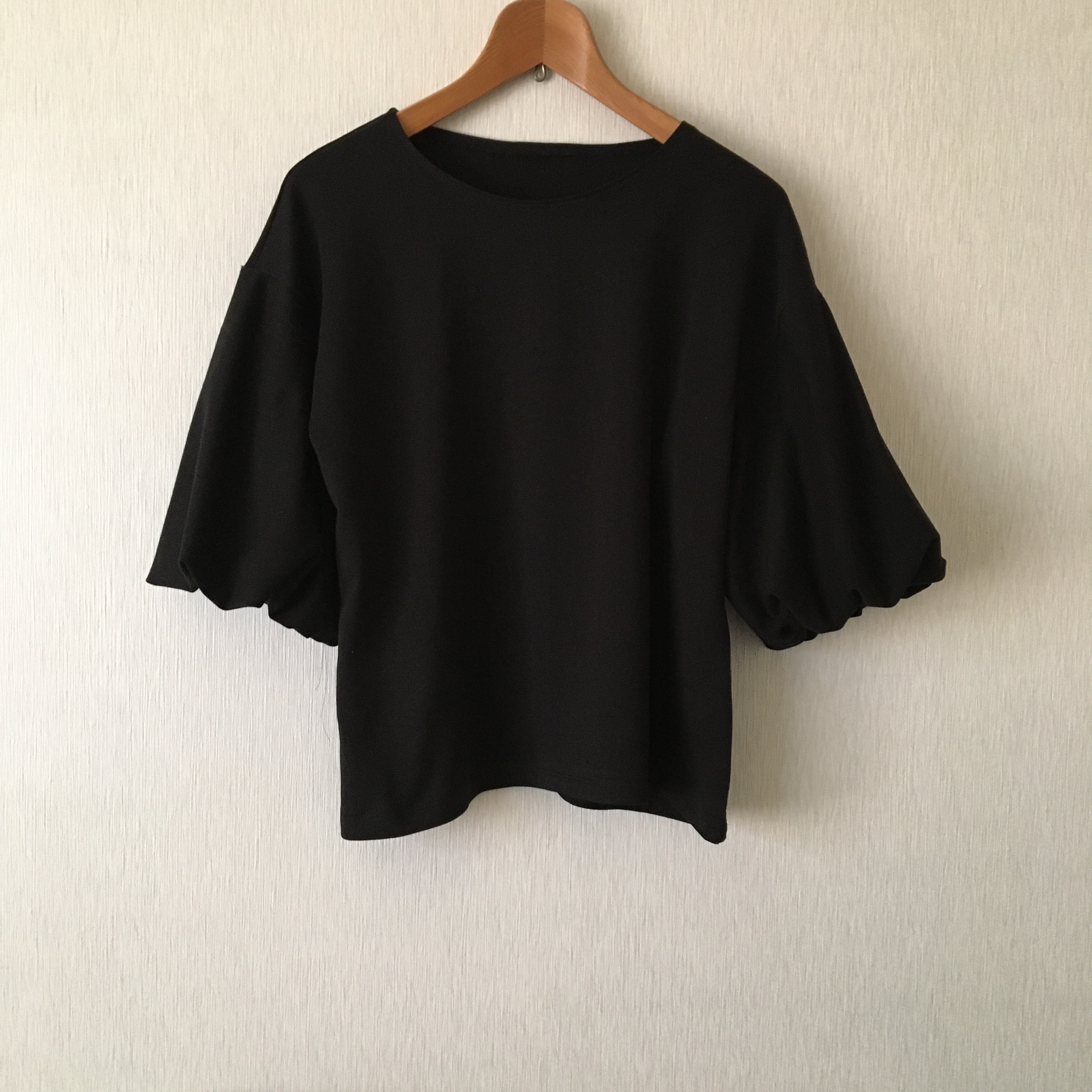カットソー袖バルーントップス　黒Ｆ