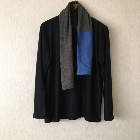 ウールふんわり長袖タートルカットソーストール付き　紺Ｆ 4枚目の画像