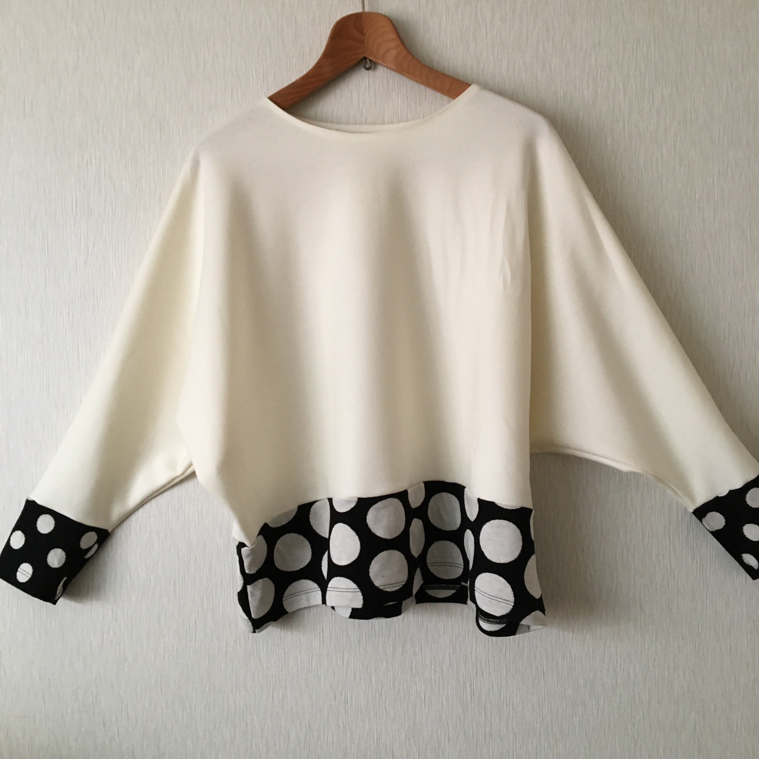 圧縮ウールドルマンスリーブ切替えプルオーバー　白黒Ｆ