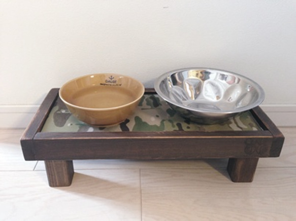 フードテーブル　ロング　アンティークＢＲ　（犬用食器置き） 2枚目の画像