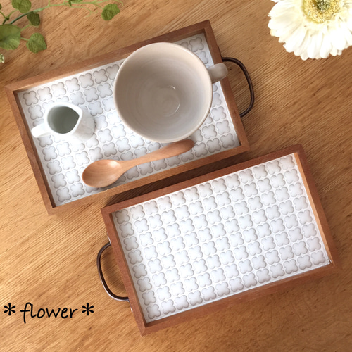 お花タイルのトレー＊取っ手付き お盆・トレイ flower 通販｜Creema 