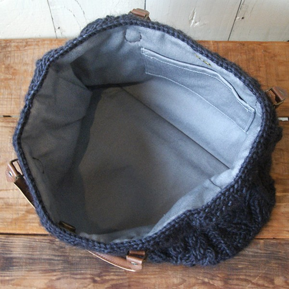 アラン模様のバッグのキット　ダークグレー（K2・アルパカ毛糸） 7枚目の画像
