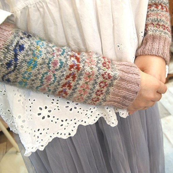 編み図　ポッサム・メリノ毛糸で編む　カラフル編み込みのアームウォーマー　（郵送・送料込） 1枚目の画像